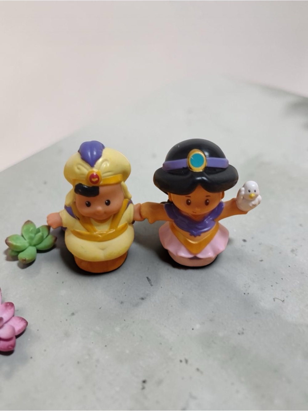 Fisher Price Little People Disney Princess Jasmine w/ Bird Purple Dress +Aladdin